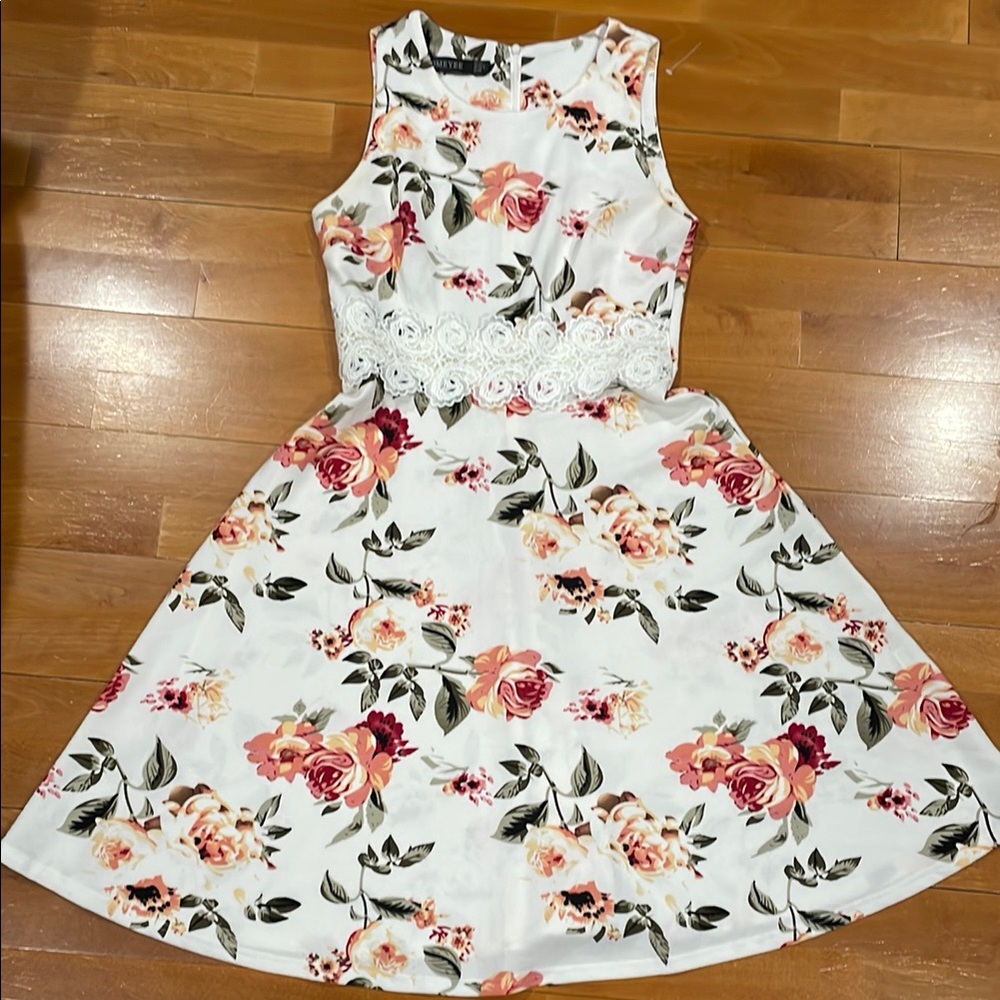 Floral Sleeveless Women’s Dress